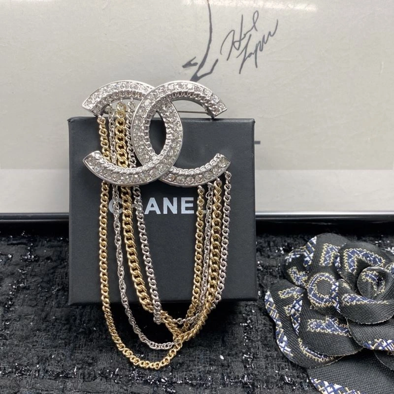 Casual Chanel Brooches 231897