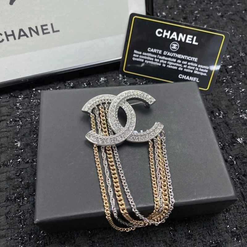 Casual Chanel Brooches 231897