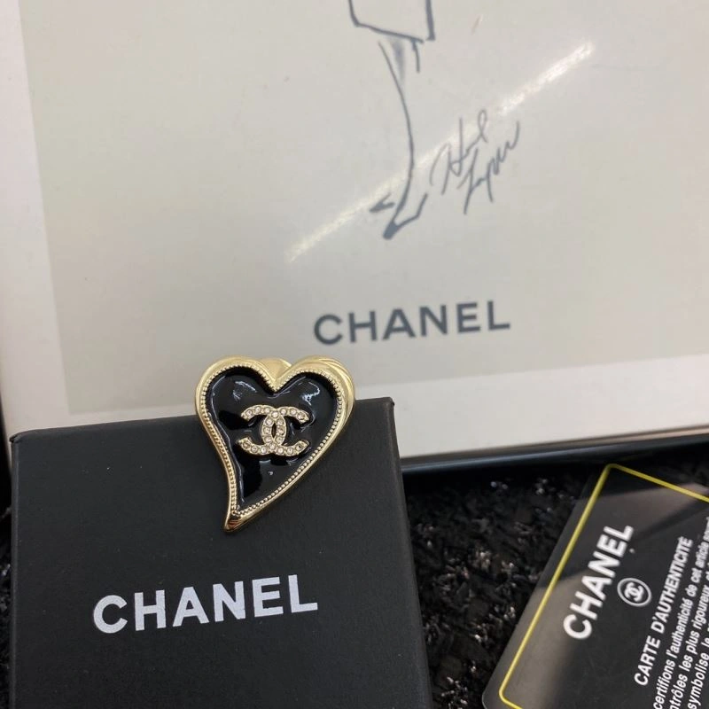 Chanel Brooches Premium 231870