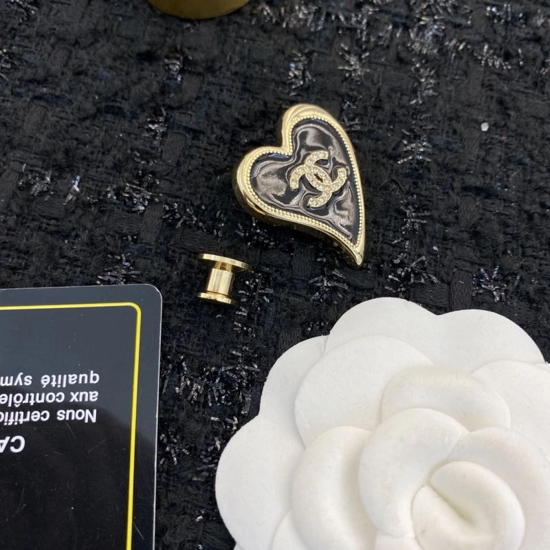 Chanel Brooches Premium 231870