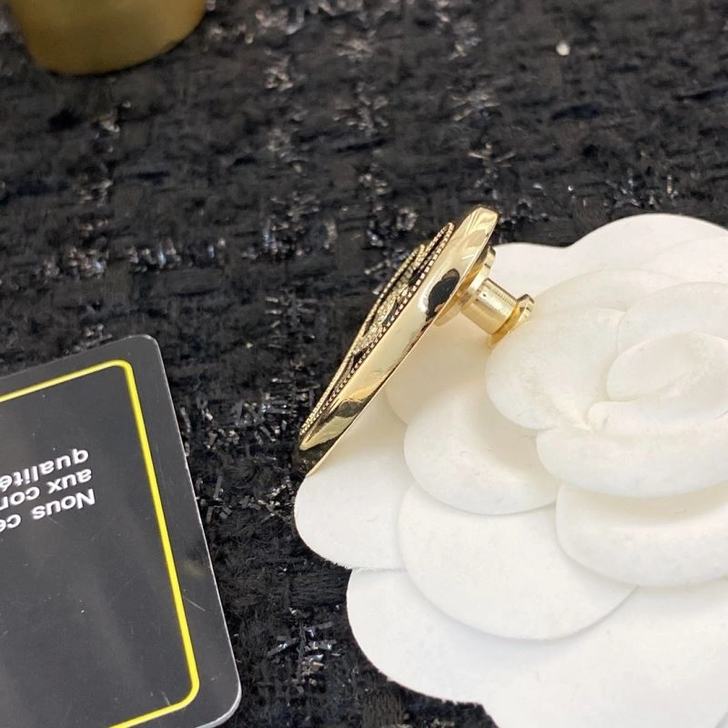 Chanel Brooches Premium 231870