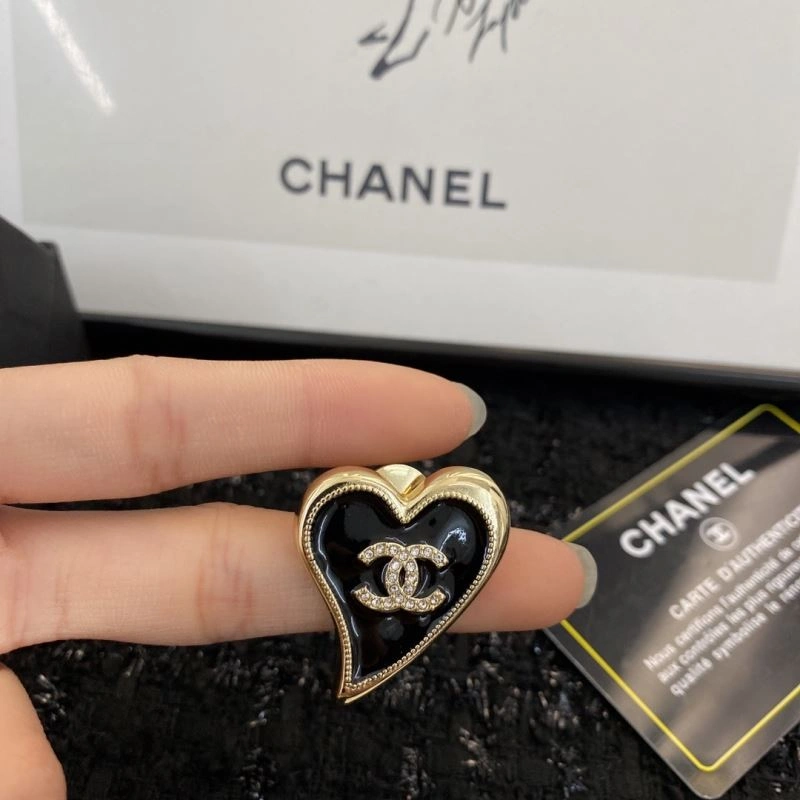 Chanel Brooches Premium 231870