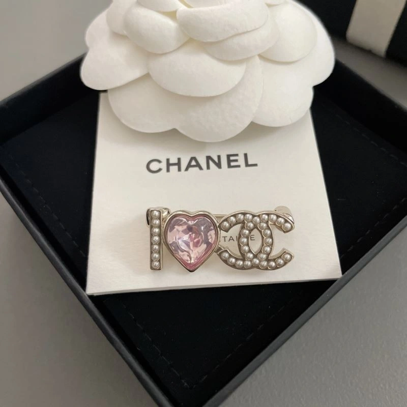 Casual Chanel Brooches 231894