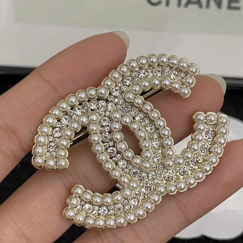 Chanel Brooches Modern 231876