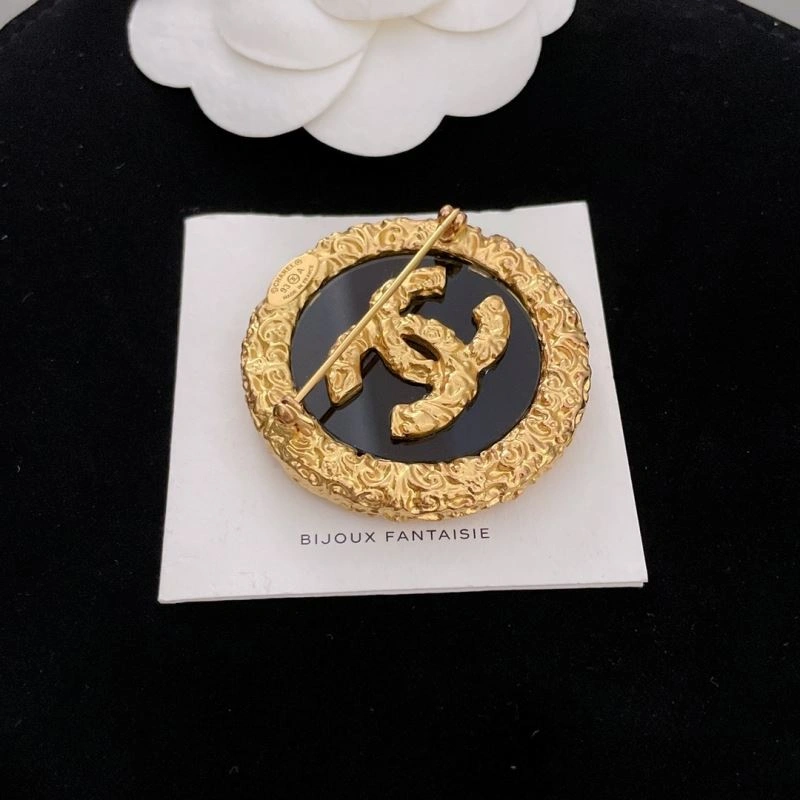 Chanel Brooches Tailored 231880
