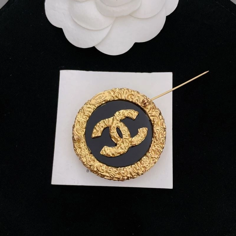 Chanel Brooches Tailored 231880