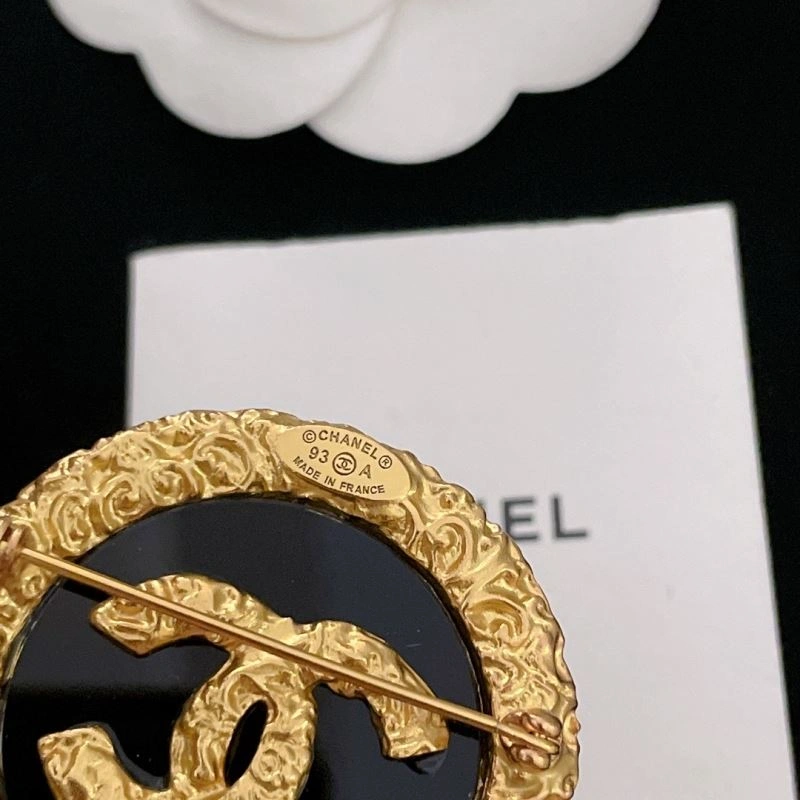Chanel Brooches Tailored 231880