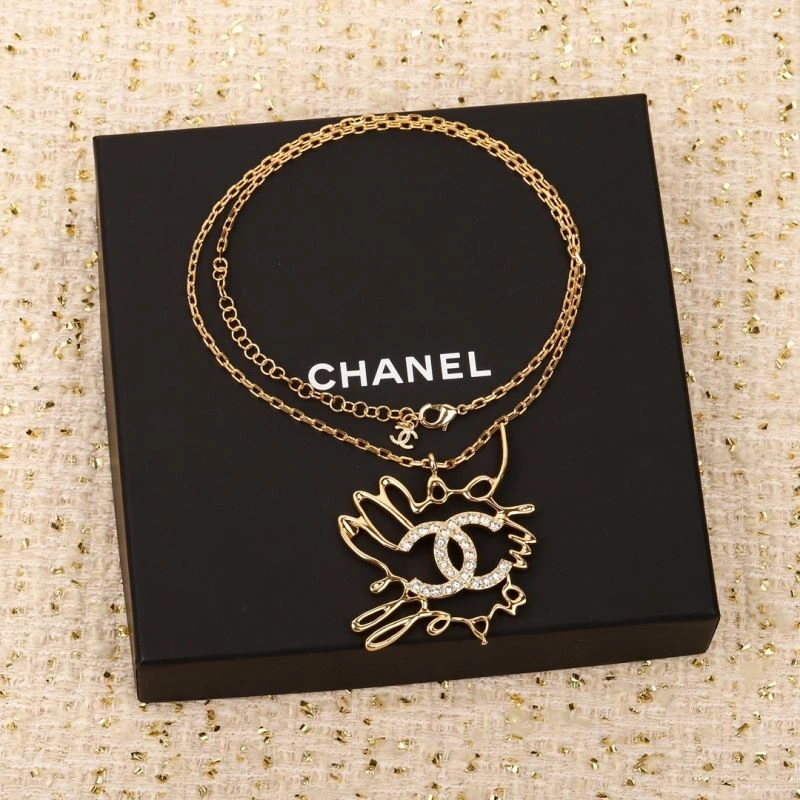 Bold Chanel Brooches 231913