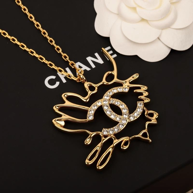 Bold Chanel Brooches 231913
