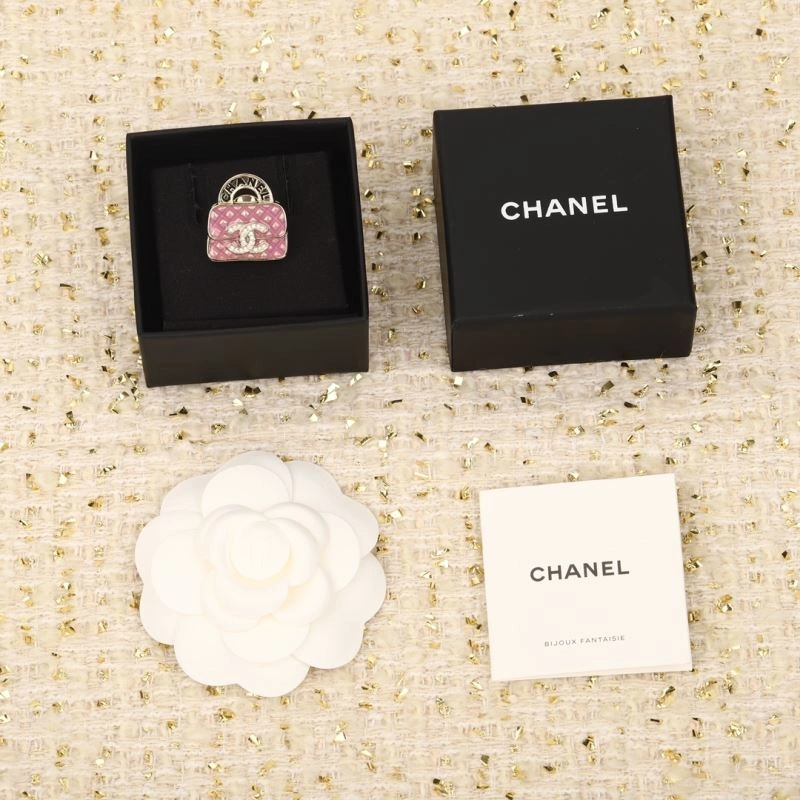 Chanel Brooches Elegant 231906