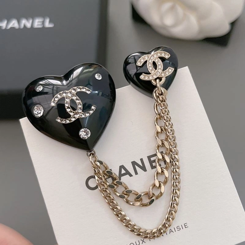 Reliable Chanel Brooches 232029
