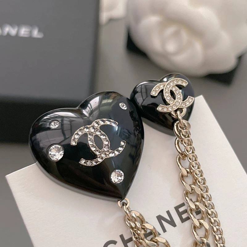 Reliable Chanel Brooches 232029