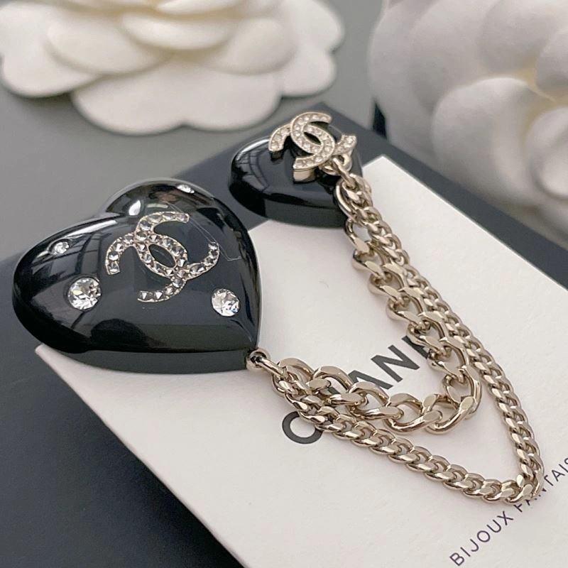 Reliable Chanel Brooches 232029