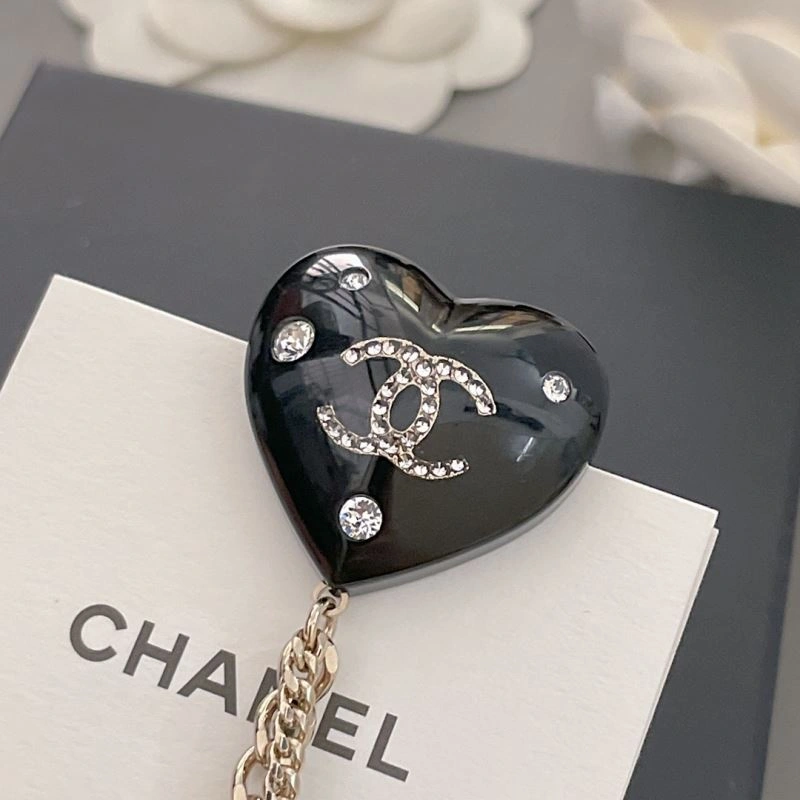 Reliable Chanel Brooches 232029