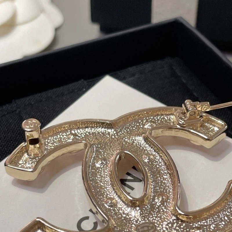 Chanel Brooches Elegant 231901