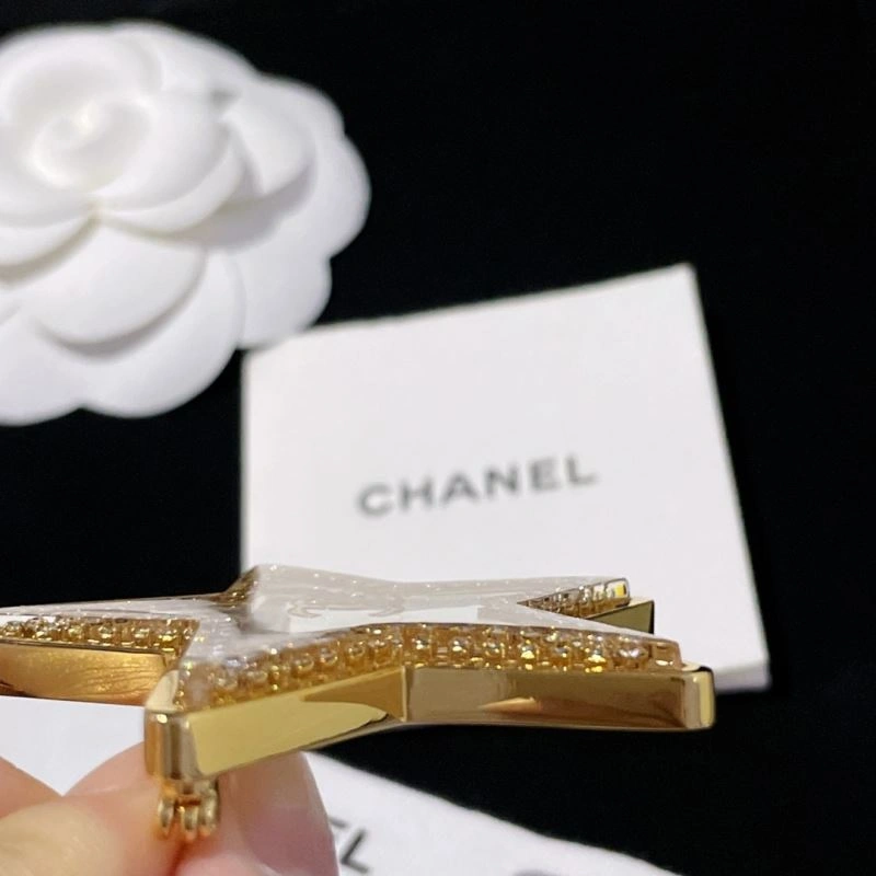 Chanel Brooches Breathable 231896