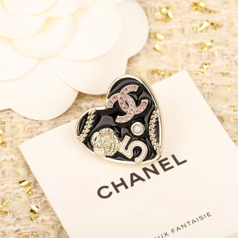 Affordable Chanel Brooches 231866