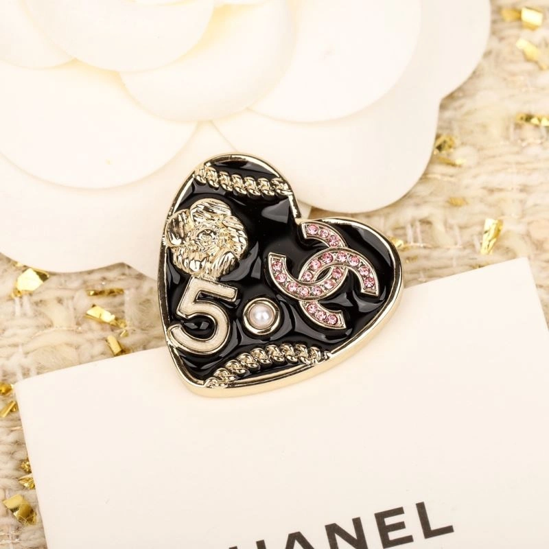 Affordable Chanel Brooches 231866
