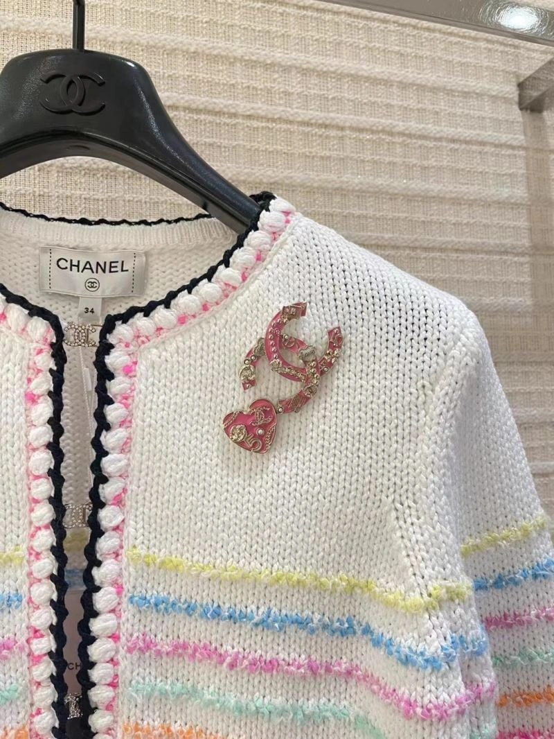 Affordable Chanel Brooches 231866