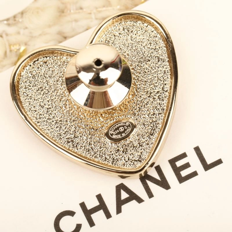 Sporty Chanel Brooches 231863