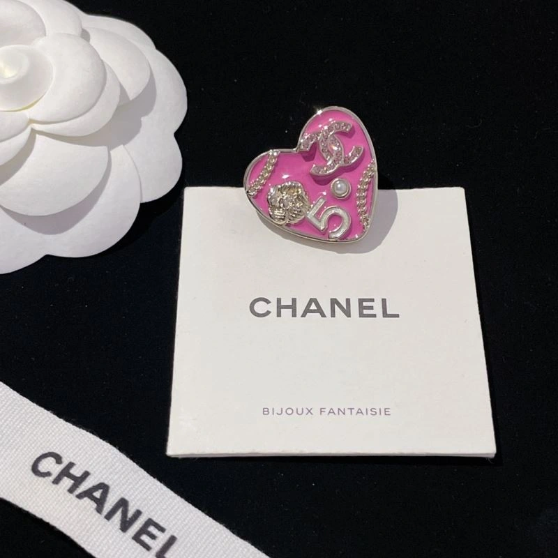 Chanel Brooches Resilient 231854