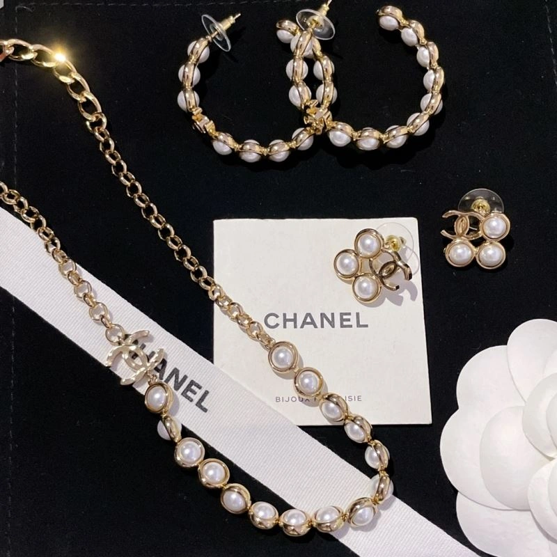 Chanel Brooches Breathable 231875