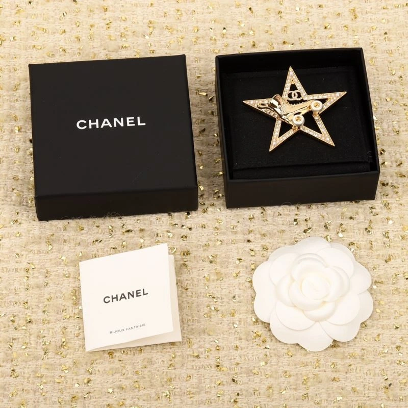 Sophisticated Chanel Brooches 231856