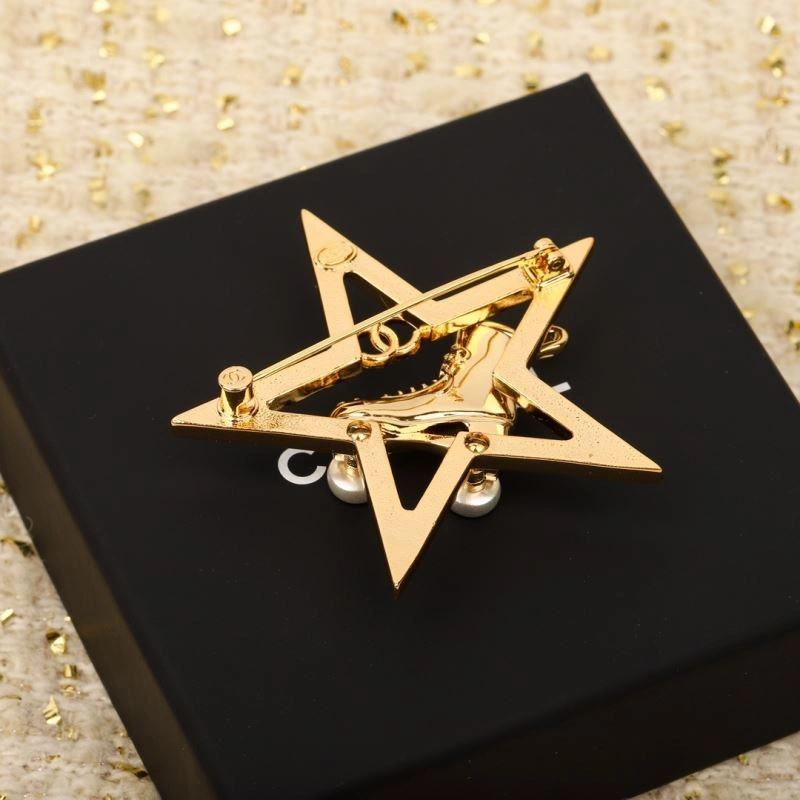 Sophisticated Chanel Brooches 231856