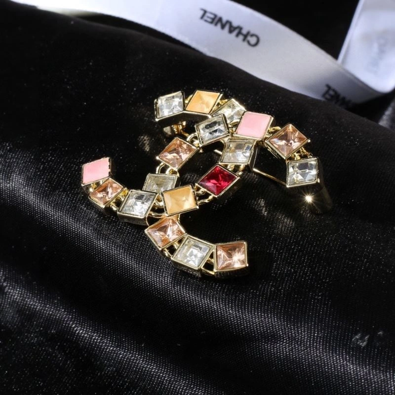 Chanel Brooches Affordable 230287
