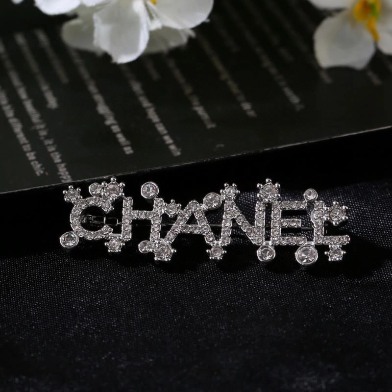 Unisex Chanel Brooches 230318