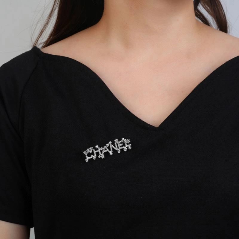 Unisex Chanel Brooches 230318