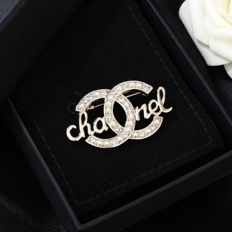 UrbanStyle Chanel Brooches 230285