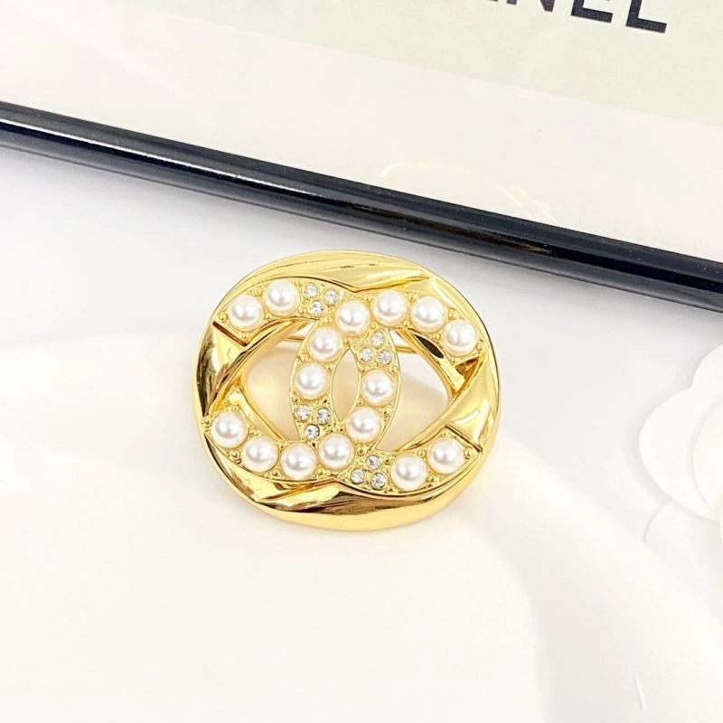 Chanel Brooches BestValue 230300