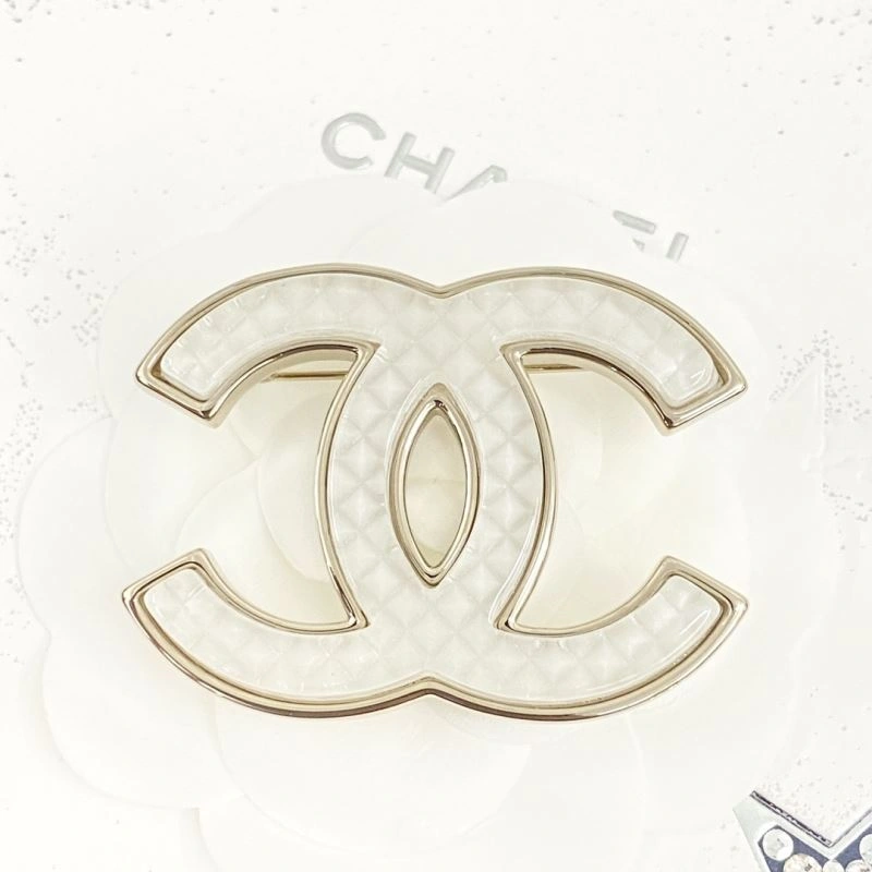 Chanel Brooches Breathable 230342