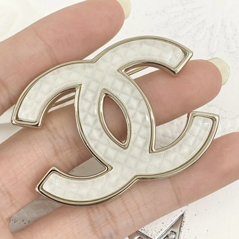 Chanel Brooches Breathable 230342
