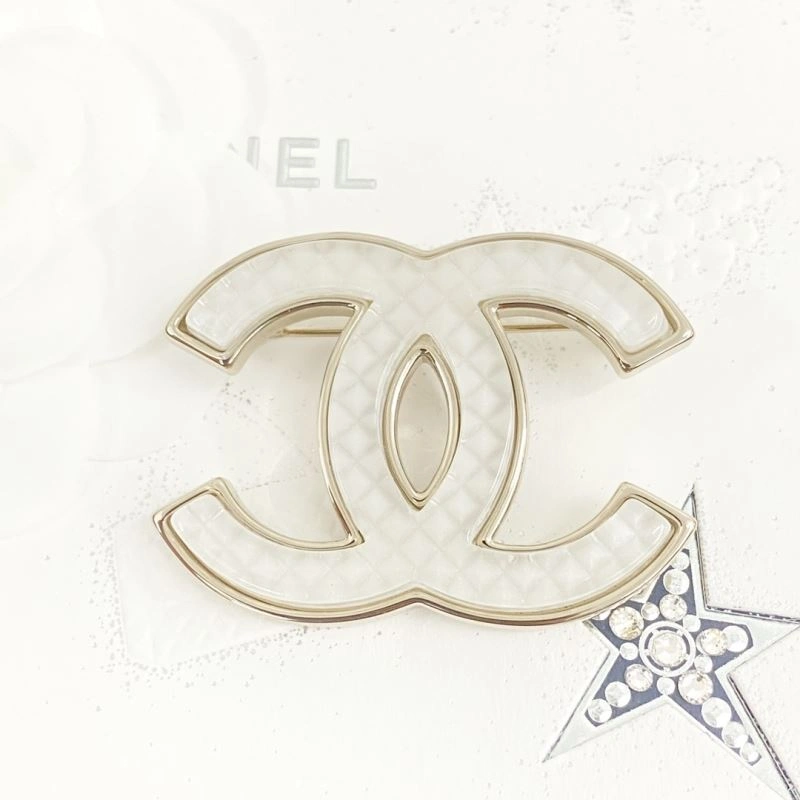 Chanel Brooches Breathable 230342