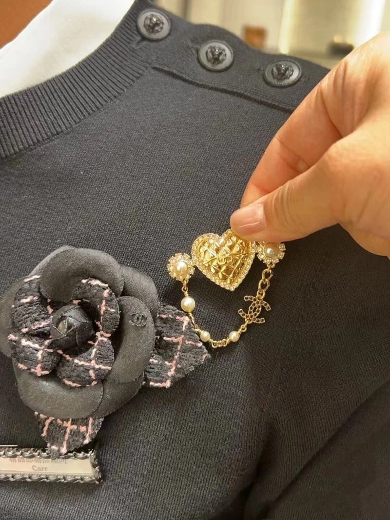 NewStyle Chanel Brooches 230293