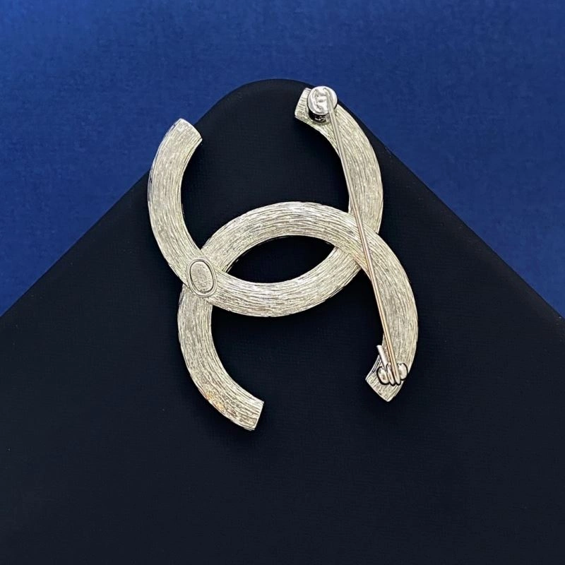 Chanel Brooches Tailored 230316