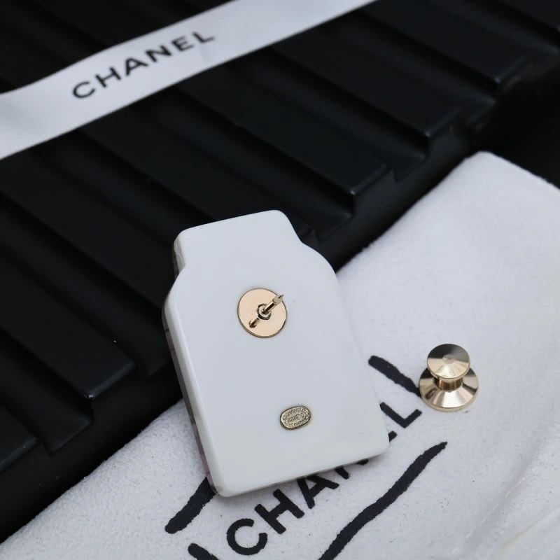 Chanel Brooches StreetReady 230292