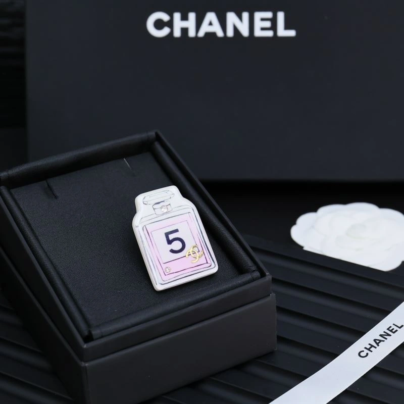 Chanel Brooches StreetReady 230292
