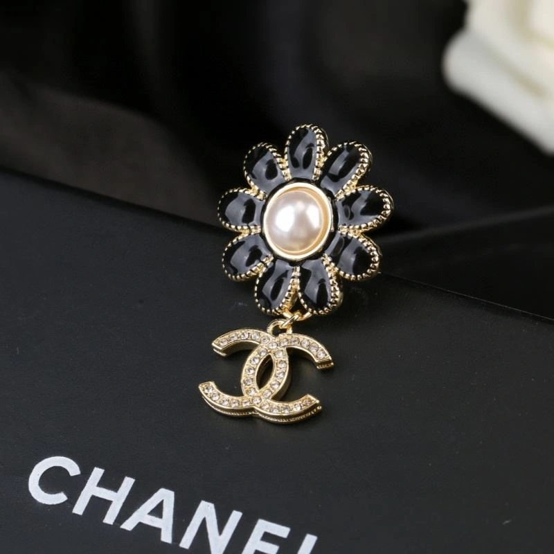Chanel Brooches OnTrend 230266