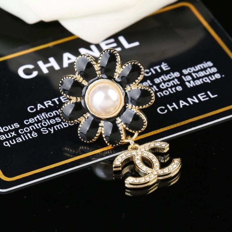 Chanel Brooches OnTrend 230266