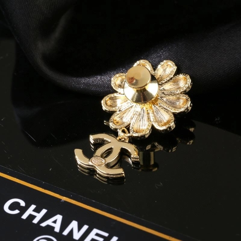 Chanel Brooches OnTrend 230266