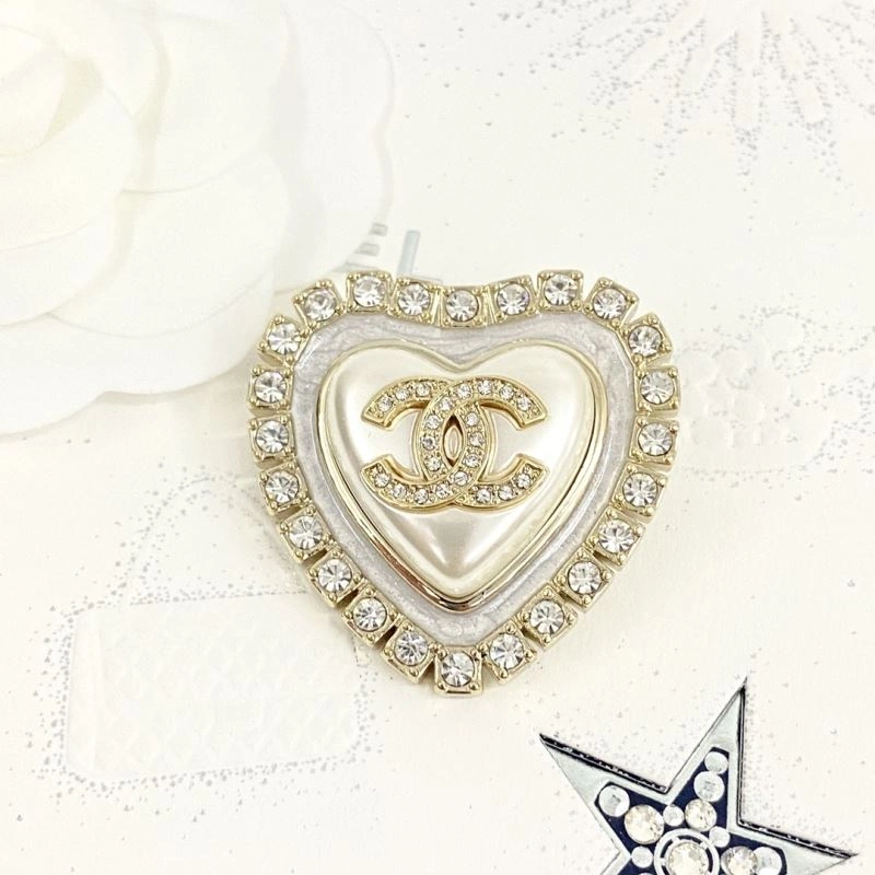 Refined Chanel Brooches 230267
