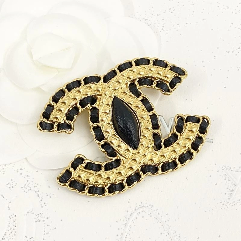 Durable Chanel Brooches 230272