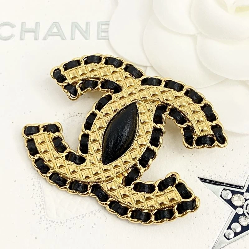 Durable Chanel Brooches 230272