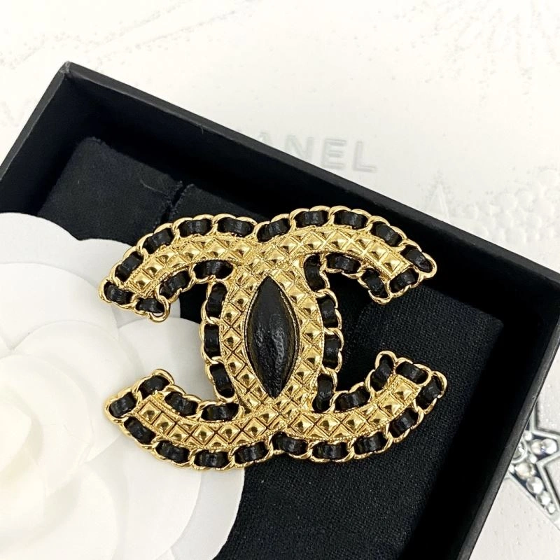 Durable Chanel Brooches 230272