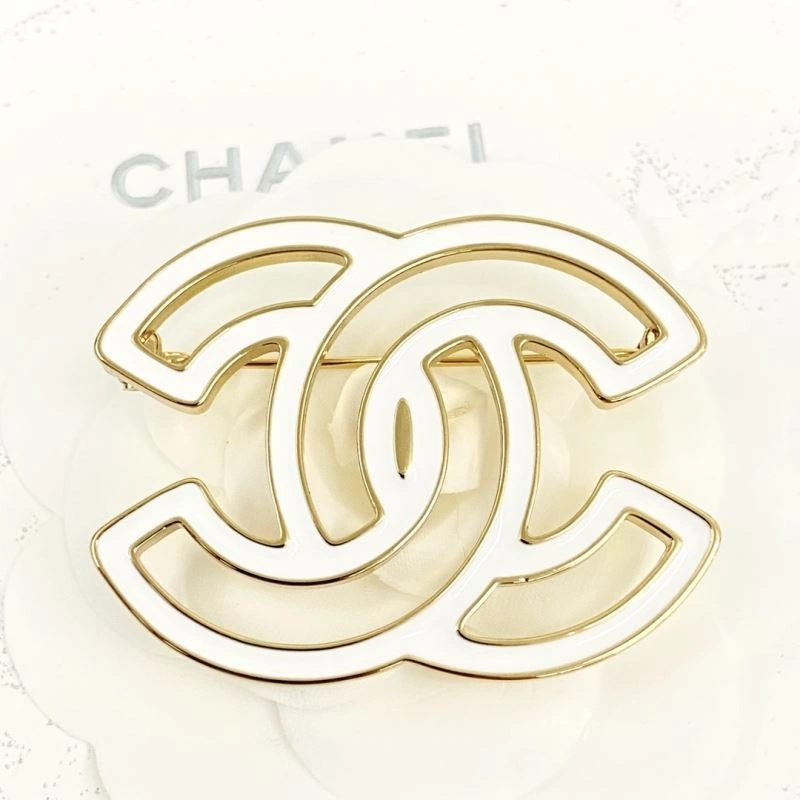 Chanel Brooches Casual 230271
