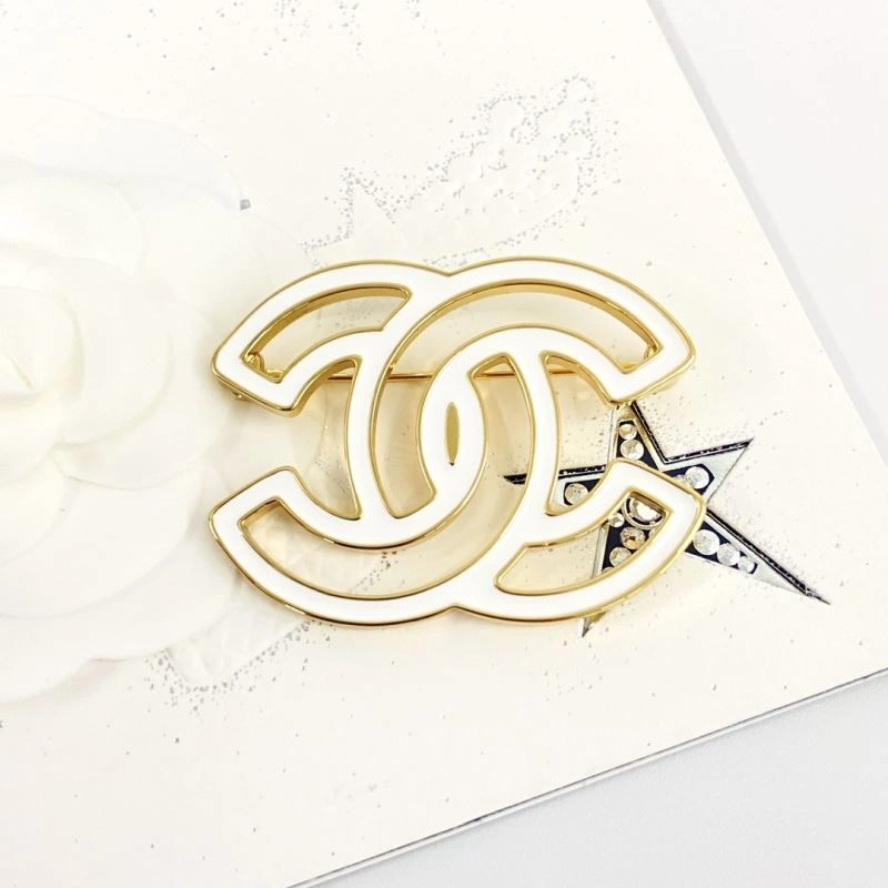 Chanel Brooches Casual 230271