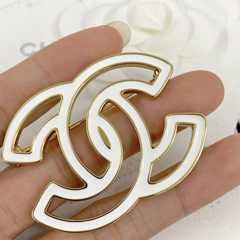 Chanel Brooches Casual 230271